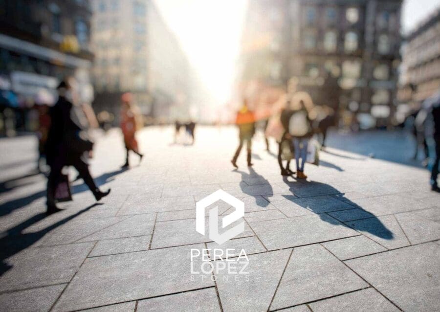 Acabados rústicos en mármoles y piedra natural para suelos peatonales: la belleza y funcionalidad